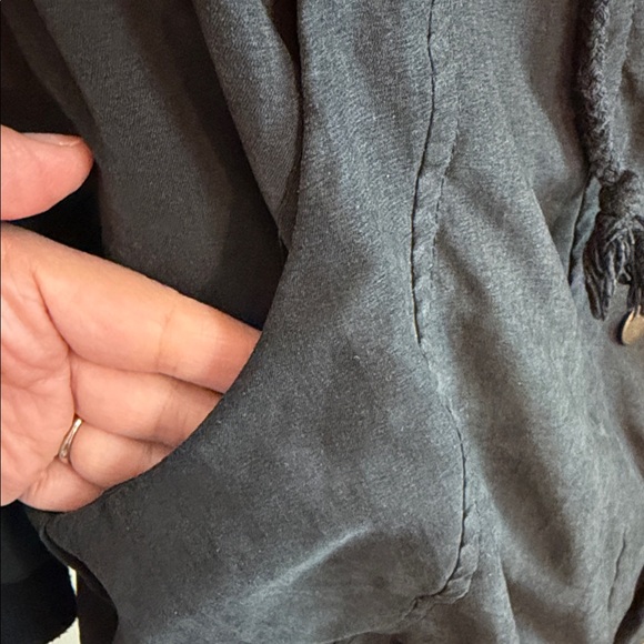 Yo Shang Women's Size Medium Black Faux Fur-Lined Light Weight Jacket Mob-Wife - Picture 4 of 7